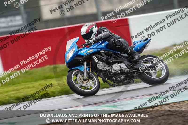 donington no limits trackday;donington park photographs;donington trackday photographs;no limits trackdays;peter wileman photography;trackday digital images;trackday photos